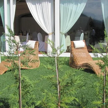 Leone Nero Hotel E Ristorante