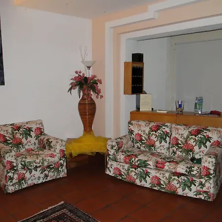 Leone Nero Hotel E Ristorante Hotel